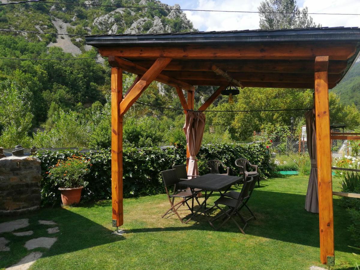 Apartamentos Mobison Salinas de Bielsa Dış mekan fotoğraf